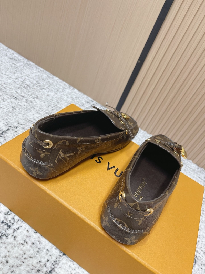 l0vis Vvtt0n loafers